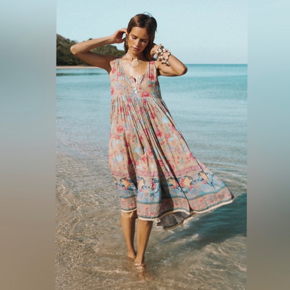 Spell and the Gypsy Seashell Midi Dress in XXS